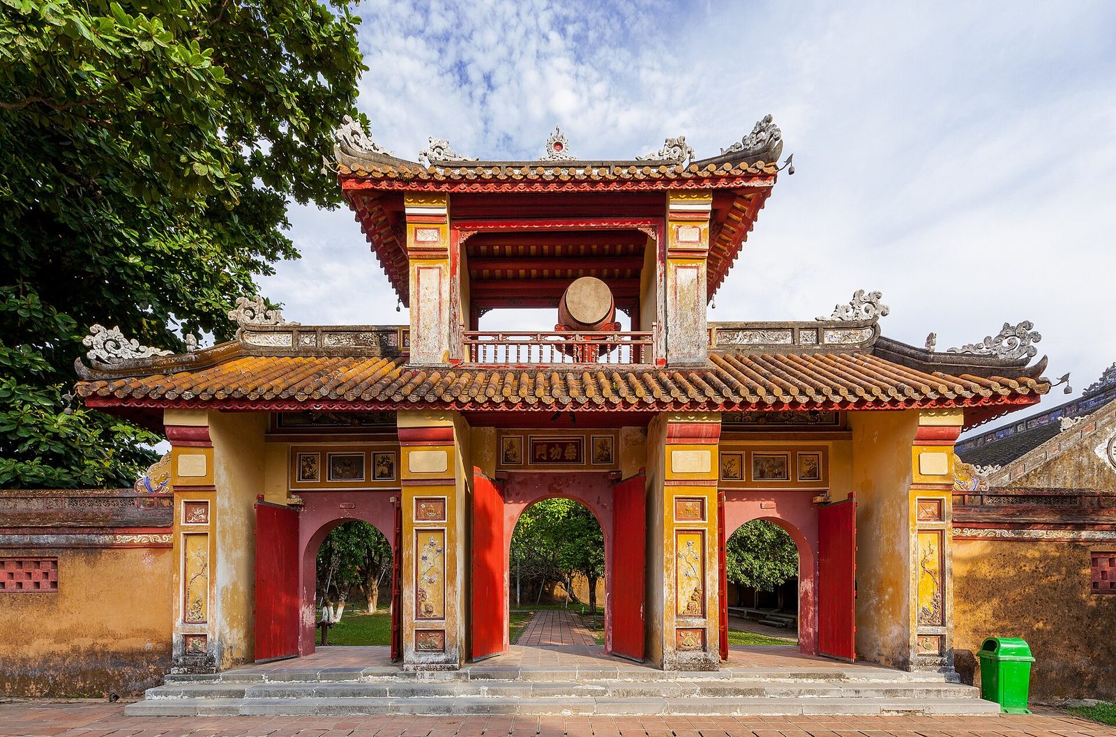 Hue City Tour 1 day (Deluxe) – join-in