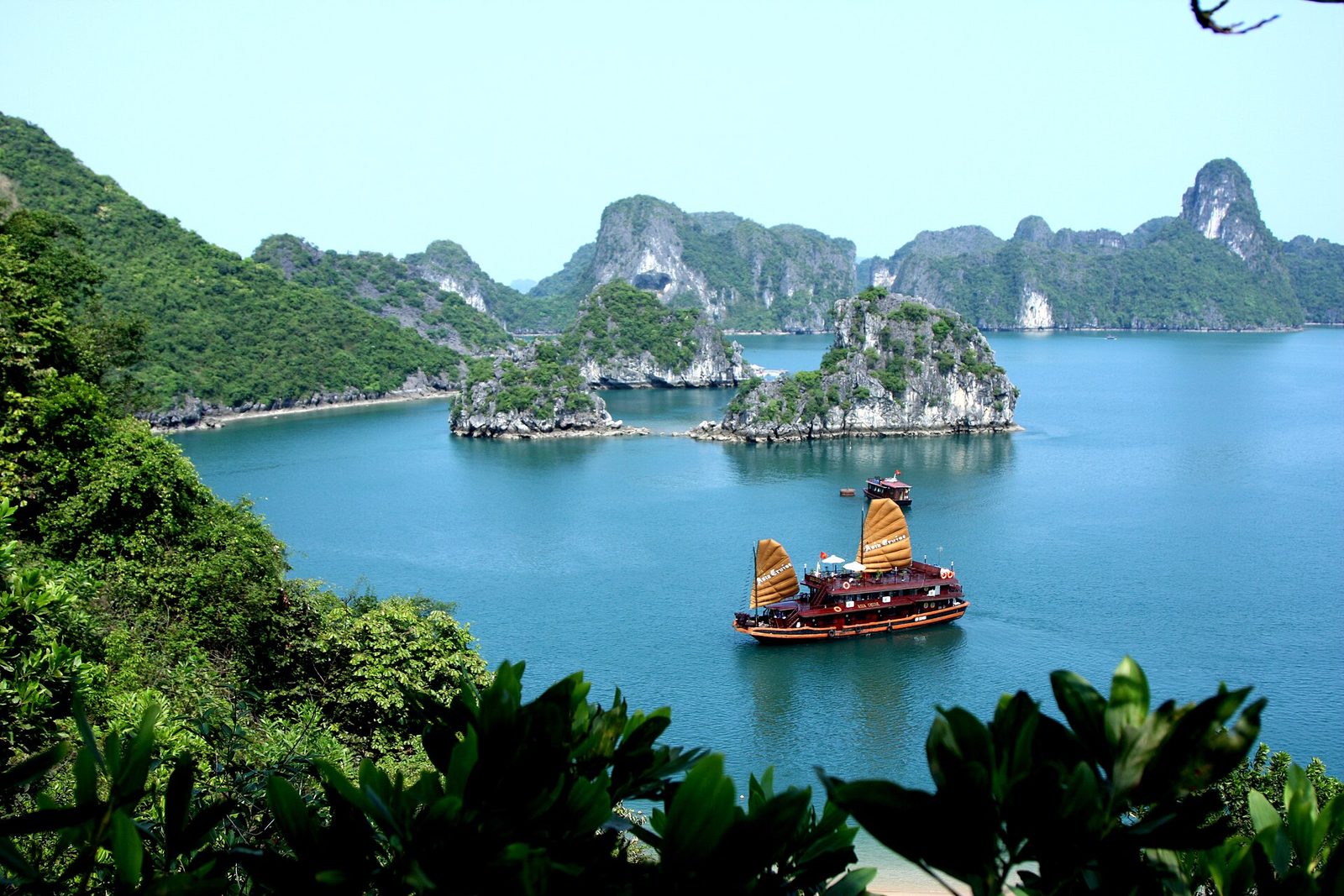 Tour ghép Vịnh Hạ Long 1 ngày từ Hà Nội