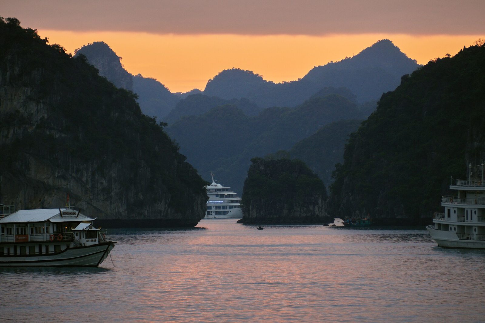 Tour ghép Vịnh Hạ Long 1 ngày từ Hà Nội